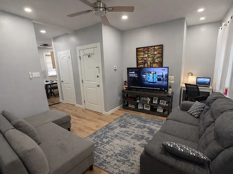 80 Malcolm Ave #3 — Photo 2