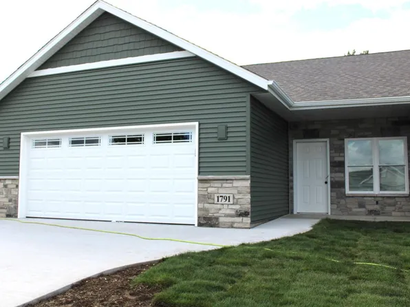 1791 Edgewood ROAD #11, Kewaskum, WI 53040