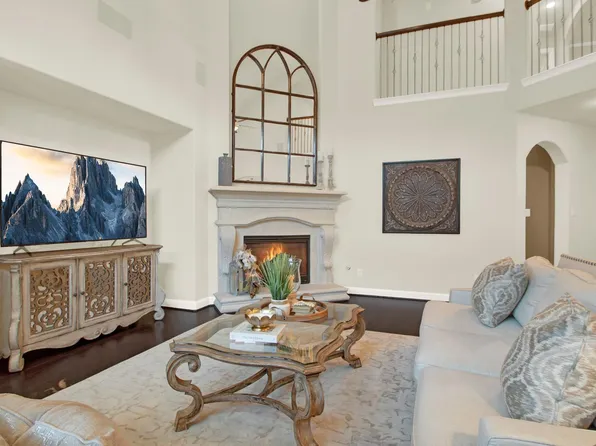 210 Chirping Squirrel Ct, Pinehurst, TX 77362
