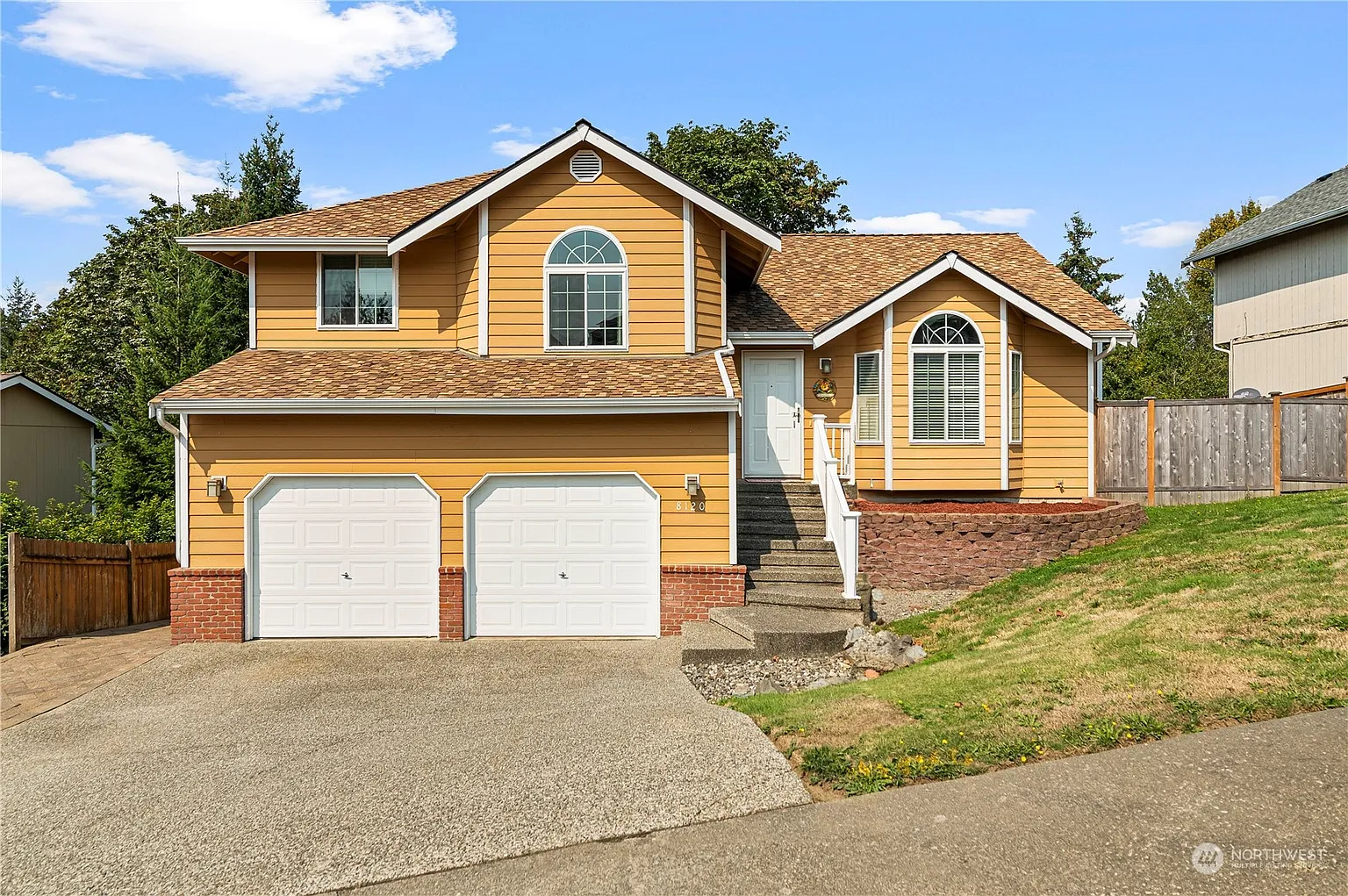 8120 77th Avenue NE photo 1