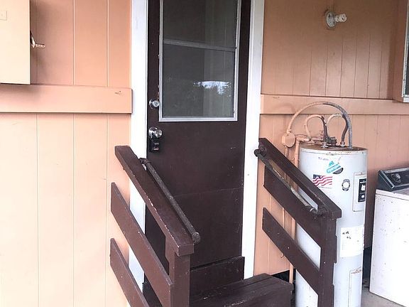 2nd image of 572C Kukuau St
