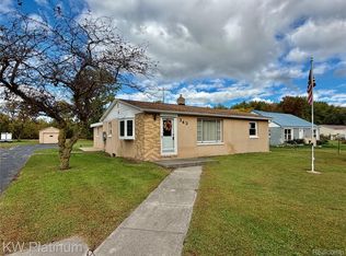 343 Pickford Rd, Kimball, MI 48074