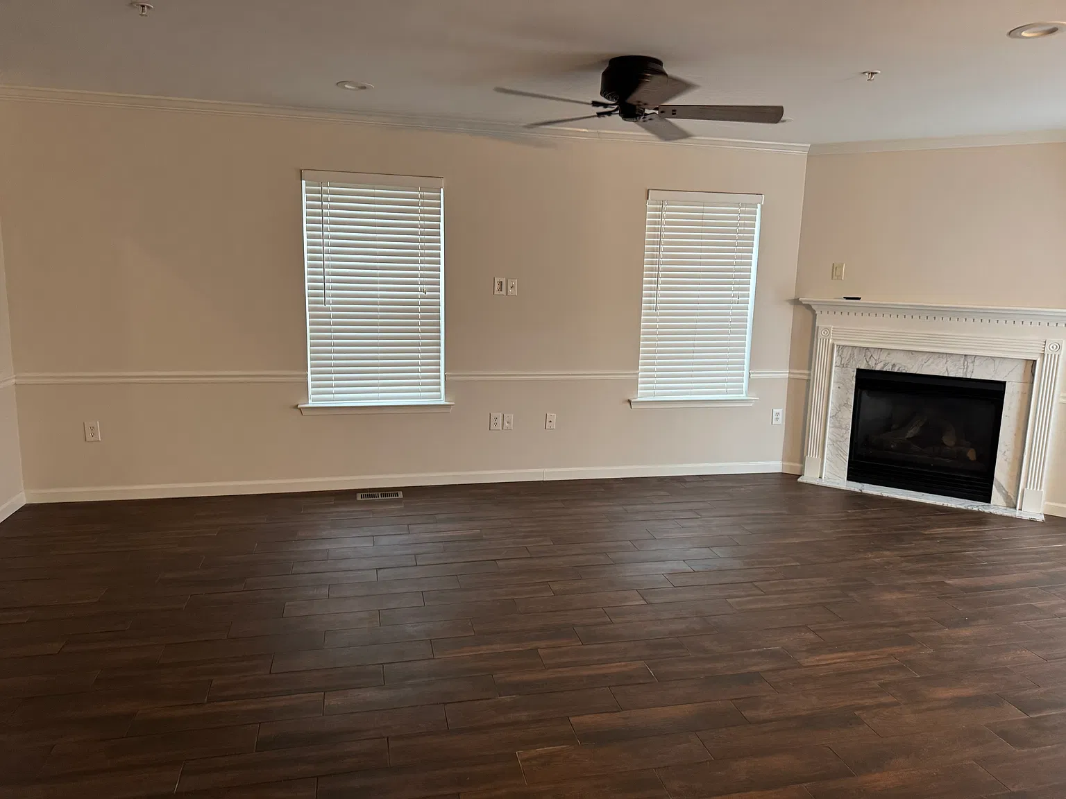 4 bed, 2.5 bath, 2584 sqft, $2,895 — Photo 2