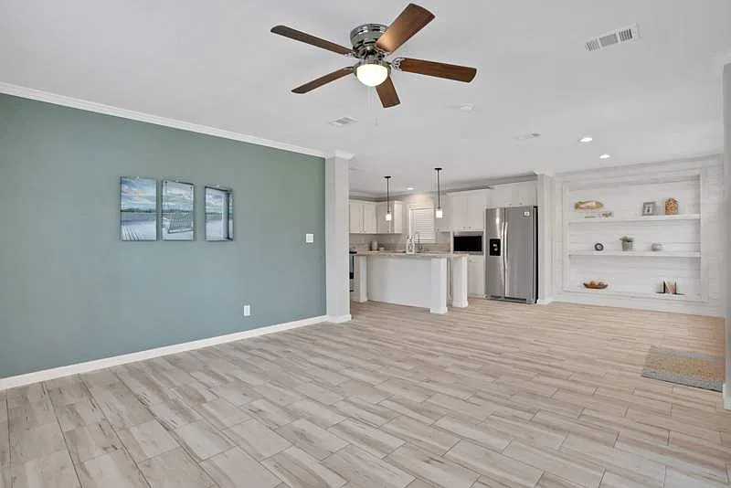 2 bed, 2.0 bath, 1394 sqft, $1,450 — Photo 3