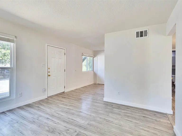 3462 Willowrun Dr #B — Photo 7
