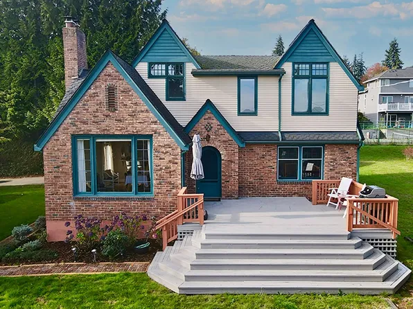11015 Exeter Avenue NE, Seattle, WA 98125