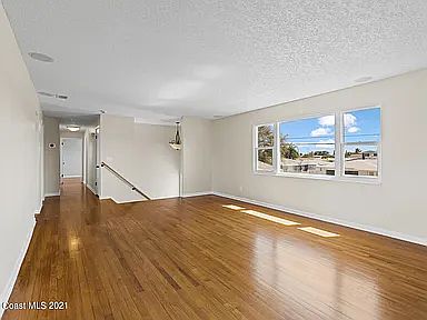 5th image of 508 Eleuthera Ln
