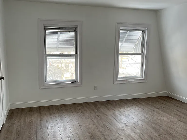 10 Holly Ave #1 — Photo 24
