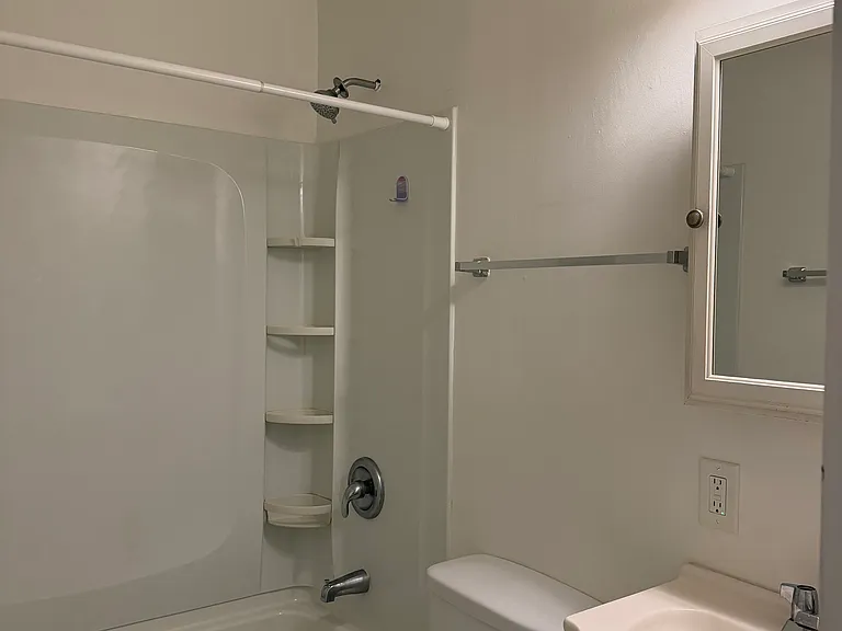 321 N Roanoke Ave #1 — Photo 11