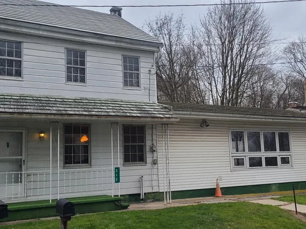 312 River Rd, Dalmatia, PA 17017