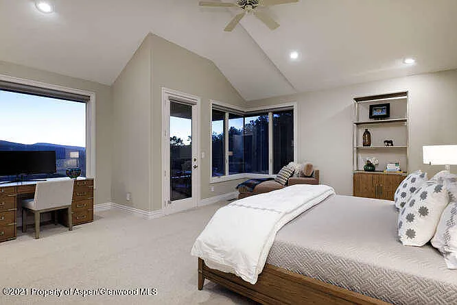 571 Booth Ln — Photo 30