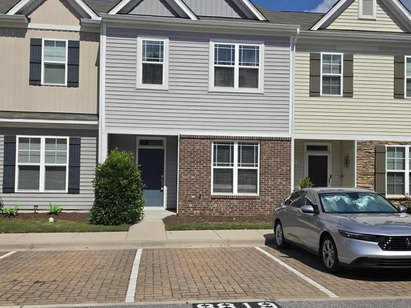 8819 Commons Townes Dr, Raleigh, NC 27616