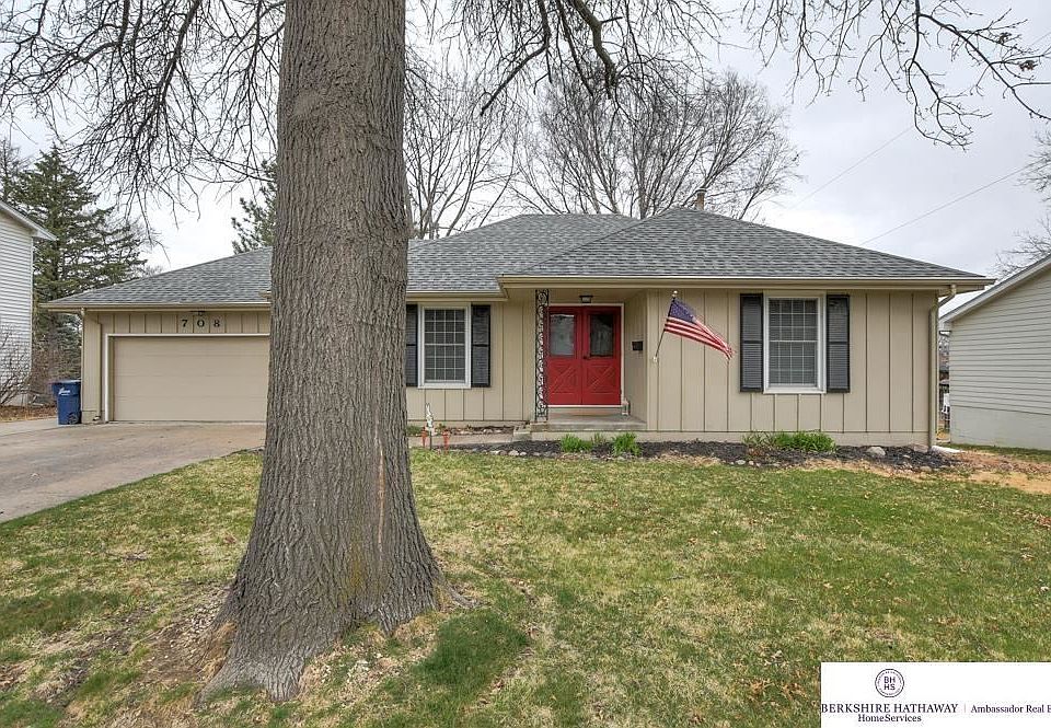 1st image of 708 Crest Dr