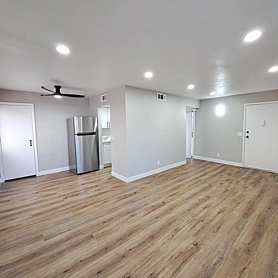 4246 Zavala St — Photo 4