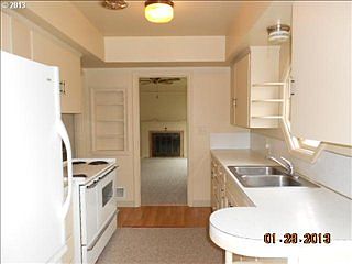 3rd image of 5115 NE 18th Ave