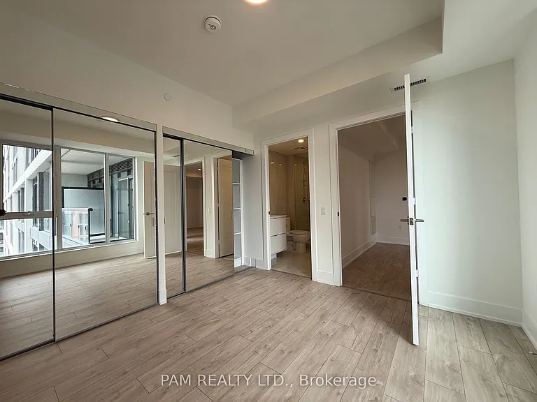 858 Dupont St #639 — Photo 12