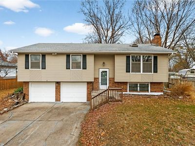 13501 Park Hills Dr, Grandview, MO, 64030