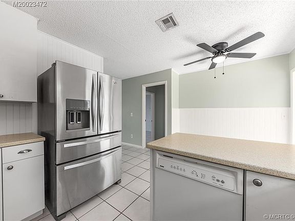 3rd image of 1703 NE Arch Ave