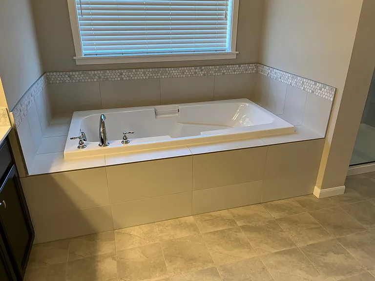 2412 NE Boulderstone Ct — Photo 14