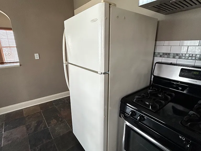 7 Fargo Ave — Photo 20