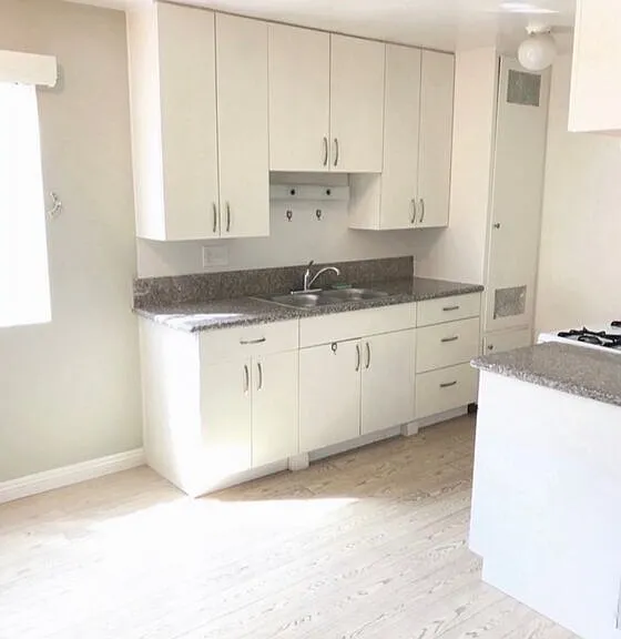 1034 S Ardmore Ave #1 — Photo 8