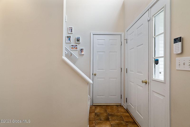 5th image of 37 Victoria Way