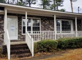 24 Carver St, Hemingway, SC 29554