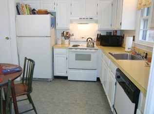 20 Gilbert Hill Rd, Norwalk, CT 06853