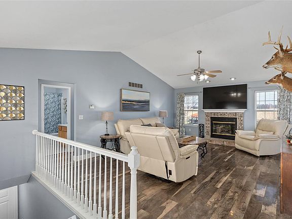 4th image of 1321 Carribean Dr