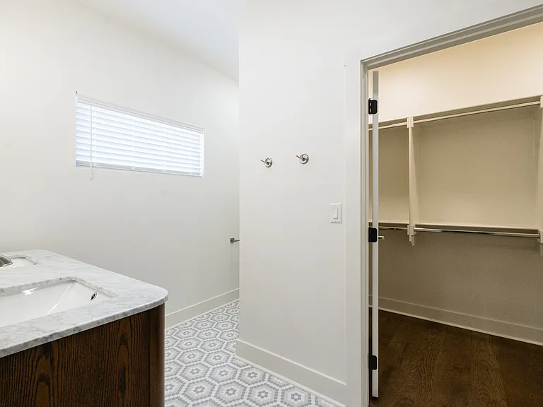 106 Pearl Ave — Photo 16