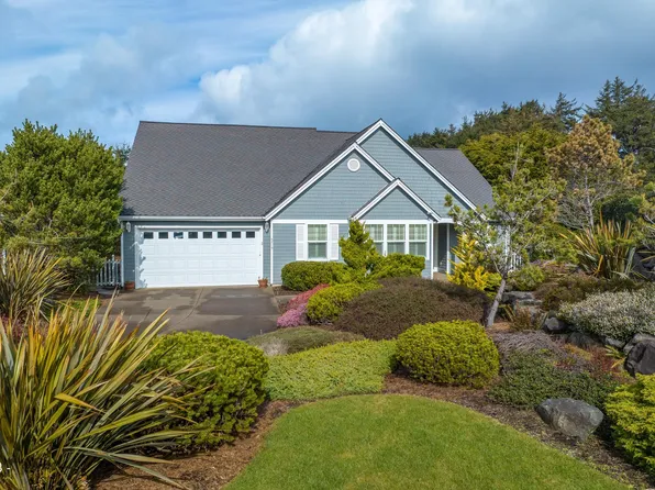 5715 SW Barnacle Ct, Newport, OR 97366