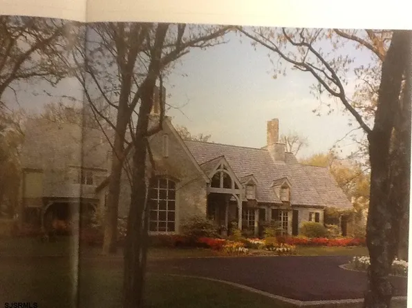 429 E Brook Ln, Galloway, NJ 08205