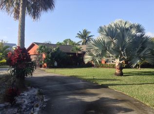 8990 SE Colony St, Hobe Sound, FL 33455