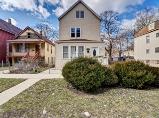 8826 S Marquette Ave, Chicago, IL 60617