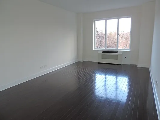 Rented by essential NEW YORK Real Estate | media 15