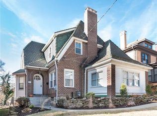 452 Clokey Ave, Mt Lebanon, PA 15228
