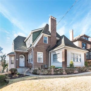 452 Clokey Ave, Mt Lebanon, PA, 15228