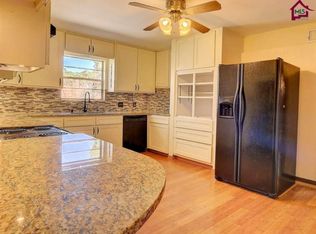1015 Cedardale Dr, Las Cruces, NM 88005