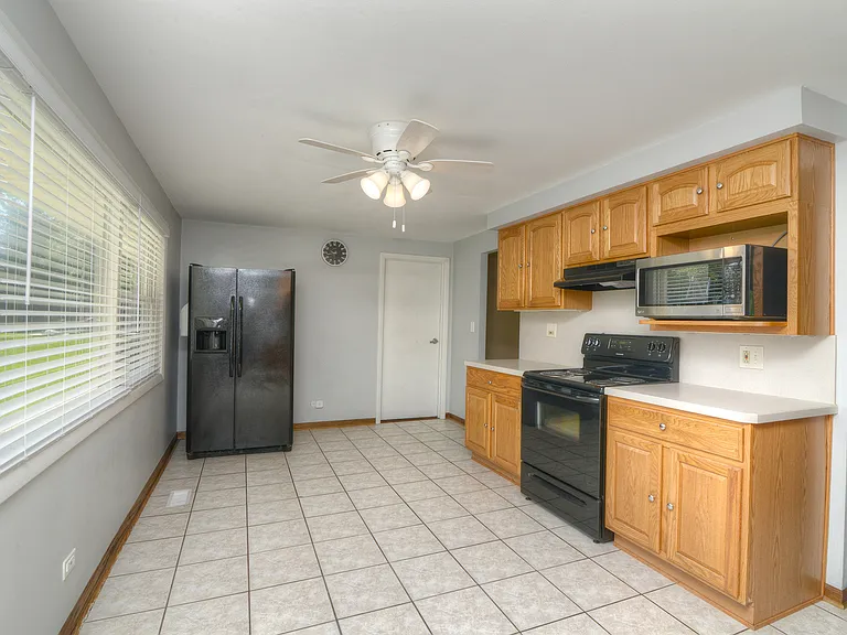 930 Sharon Ln — Photo 14