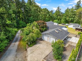 8211 116th Ave SE, Renton, WA