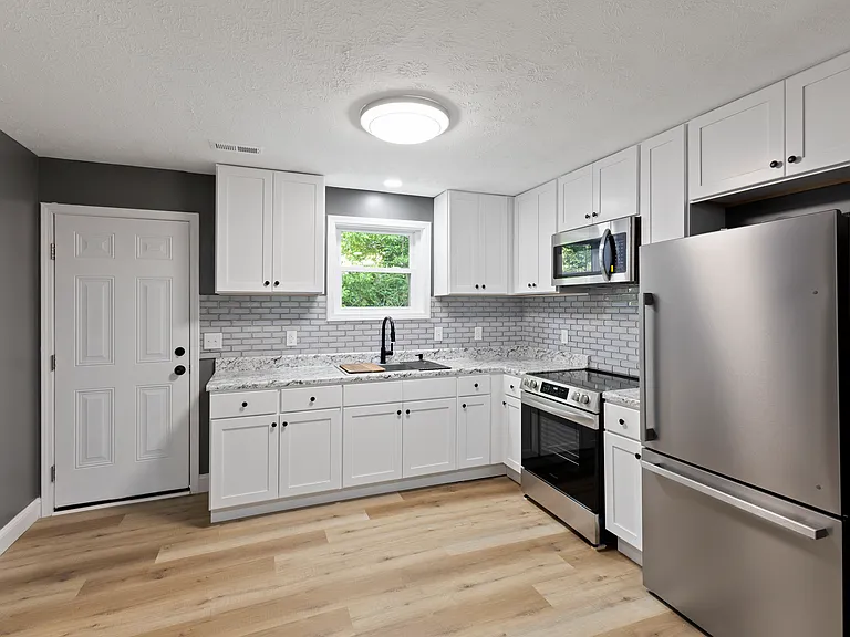 678 Roddy Dr #1 — Photo 9