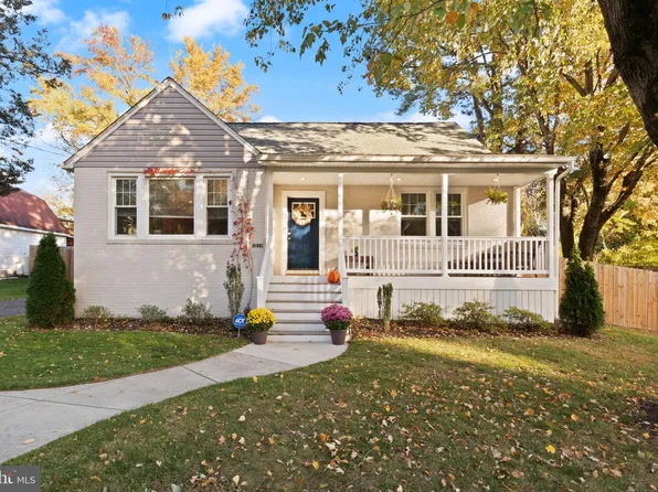 1813 Sunnyside Ln, Essex, MD 21221