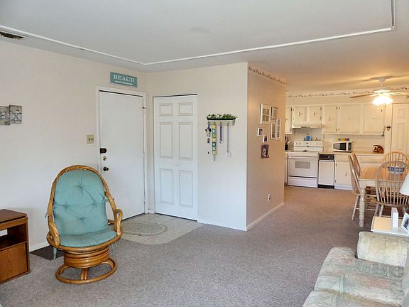 3rd image of 4416 West Ave #4416