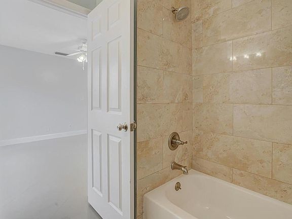 5th image of 3387 Chickee Ln #3387