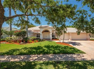 2586 SW Mayacoo Way, Palm City, FL 34990