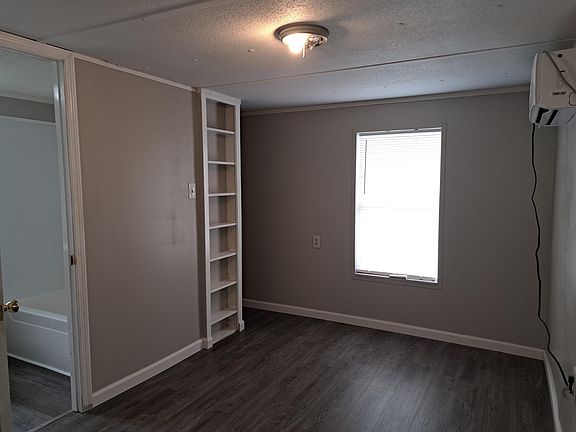4th image of 77040 Deer Ln Unit 16