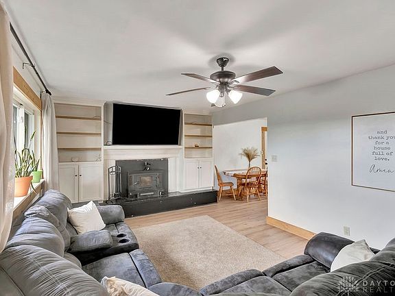 3rd image of 2196 Renee Dr