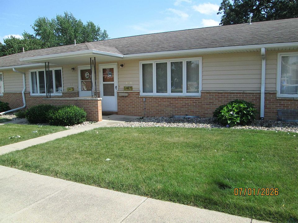 1st image of 120 3rd St SE