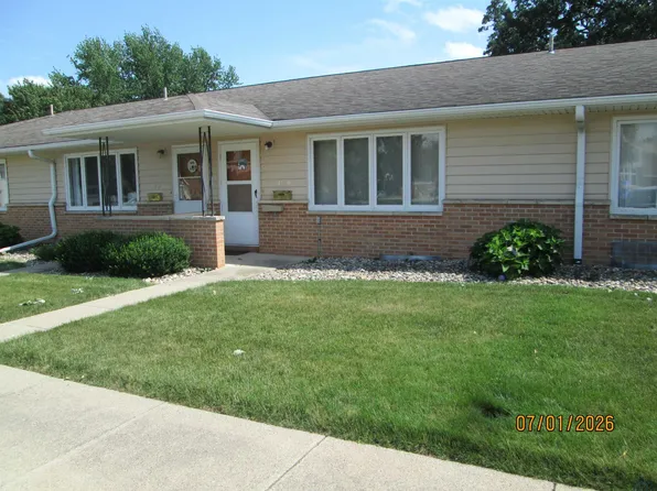120 3rd St SE, Orange City, IA 51041