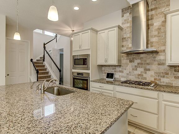 5th image of 89 Southern Oak Dr